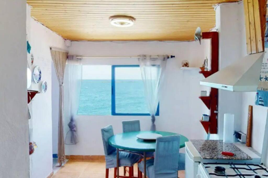 Вилла La Casa Con Terraza Privada Sobre El Mar Тельде Экстерьер фото